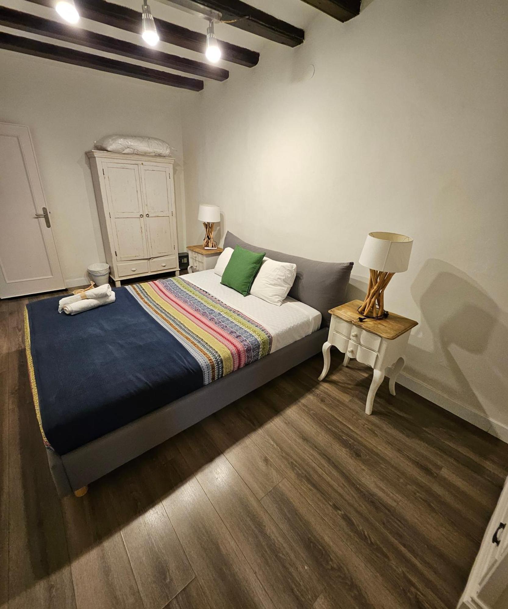 Family Flat Near Ramblas Bcn 5 Rooms Barcelona Exterior photo