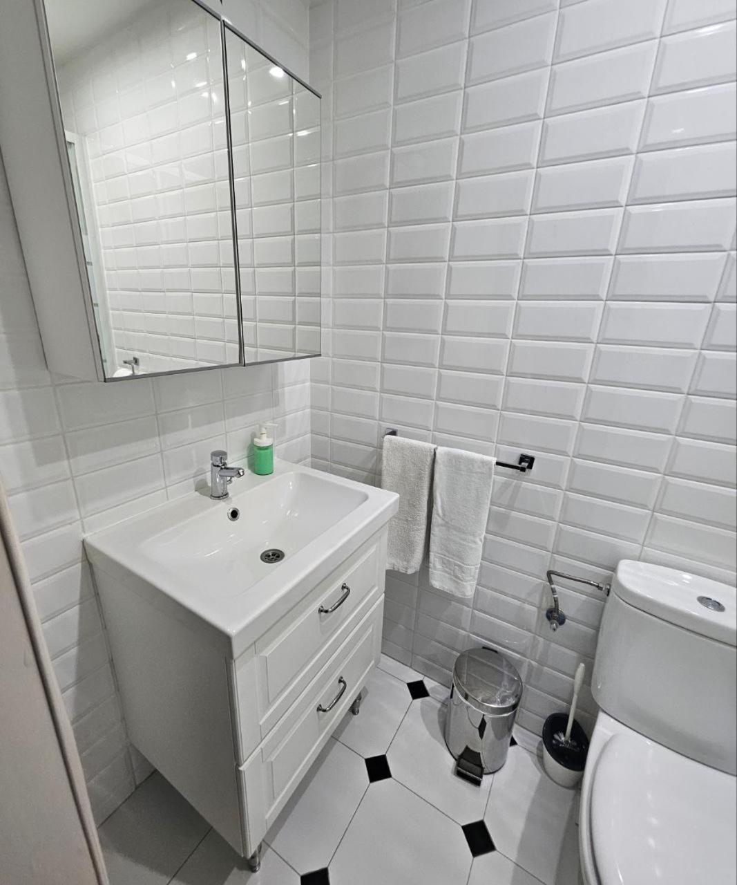 Family Flat Near Ramblas Bcn 5 Rooms Barcelona Exterior photo